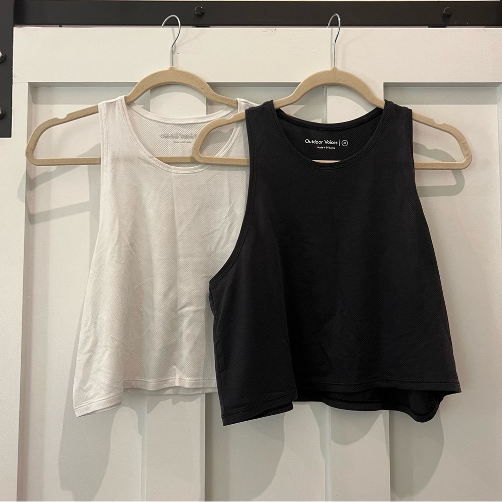 2 outdoor voices fast track mesh tank tops